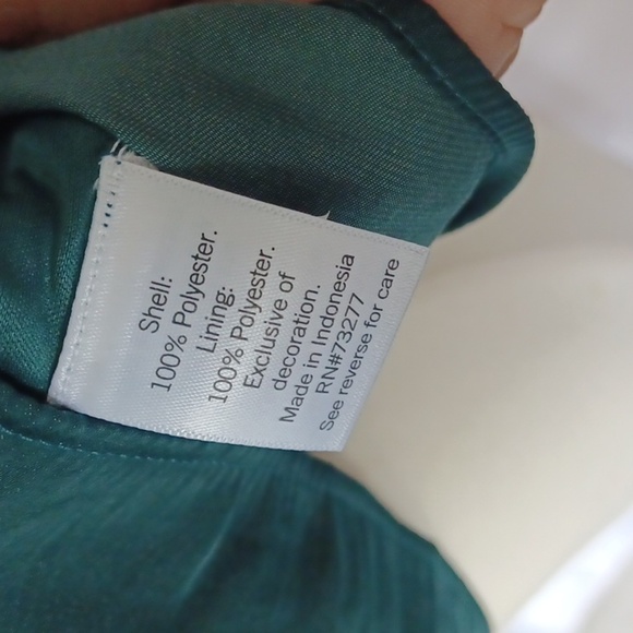 Nine West Sleeveless Ruffle Halter Peplum Top, Forest Green, XS, 19"PTP, 24"L - Picture 7 of 7